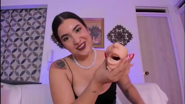 Image 2 of veronicagilss Stream on Chaturbate on 2 months ago