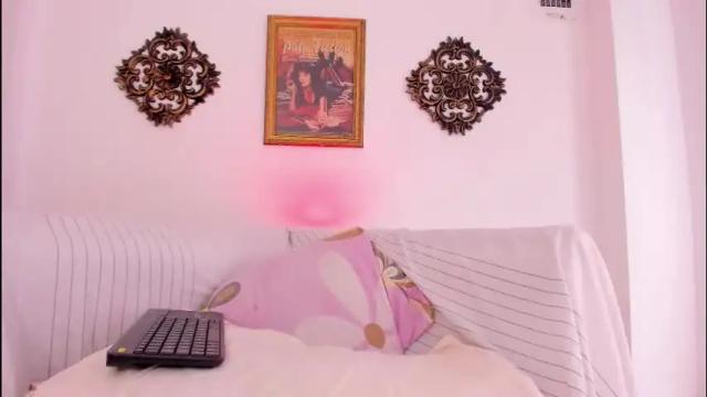 Image 4 of veronicagilss Stream on Chaturbate on 2 months ago