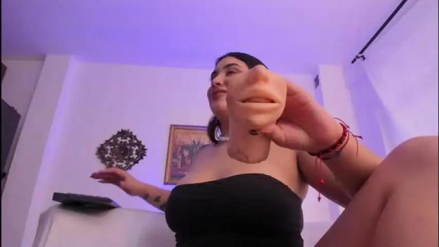 Image 11 of veronicagilss Stream on Chaturbate on 2 months ago