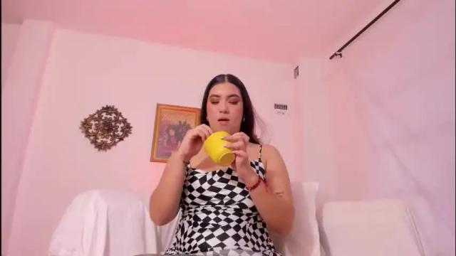 Image 2 of veronicagilss Stream on Chaturbate on 2 months ago