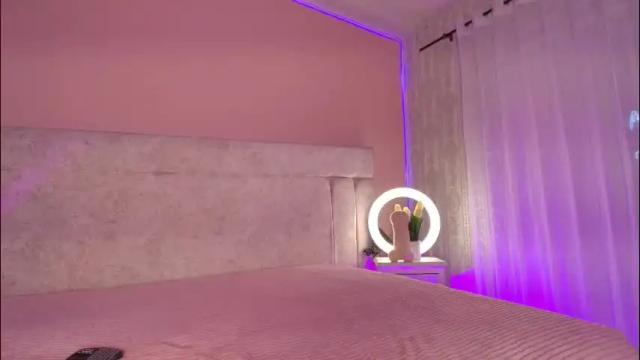 Image 2 of veronicamartin_ Stream on Chaturbate on 1 month ago