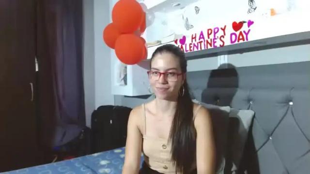 Image 3 of veronicamiller22 Stream on Chaturbate on 16 months ago