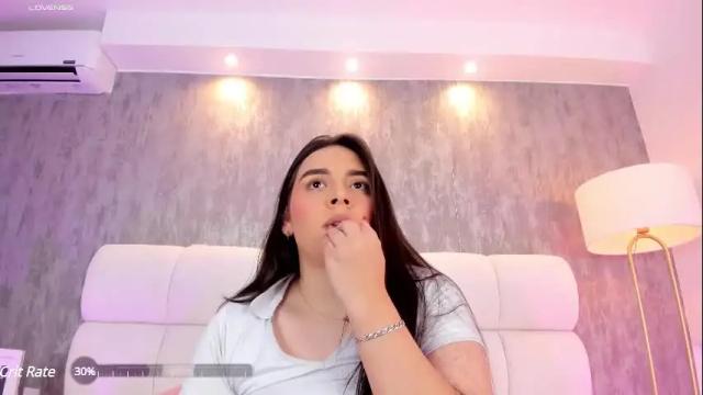 Image 12 of veroniicalodge1 Stream on Chaturbate on 1 month ago