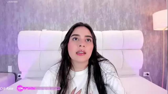 Image 2 of veroniicalodge1 Stream on Chaturbate on 7 months ago