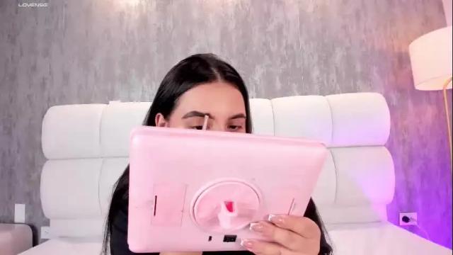 Image 12 of veroniicalodge1 Stream on Chaturbate on 3 days ago