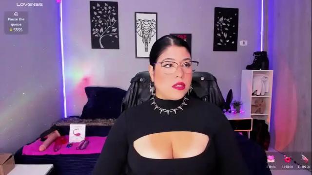 Image 4 of veronika_metalstar Stream on Chaturbate on 1 month ago