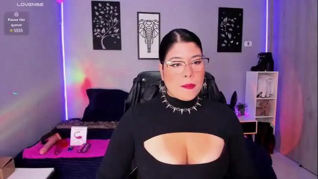 Image 6 of veronika_metalstar Stream on Chaturbate on 1 month ago