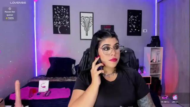 Image 3 of veronika_metalstar Stream on Chaturbate on 1 month ago