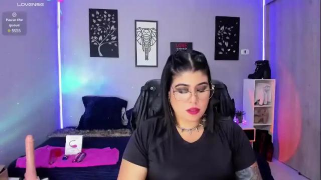 Image 4 of veronika_metalstar Stream on Chaturbate on 1 month ago