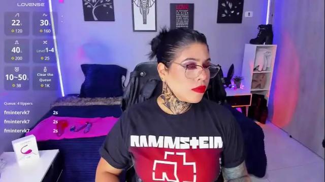 Image 4 of veronika_metalstar Stream on Chaturbate on 24 days ago