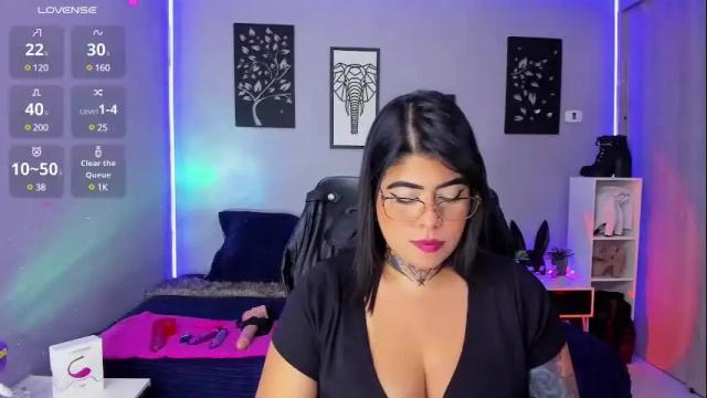 Image 11 of veronika_metalstar Stream on Chaturbate on 22 days ago