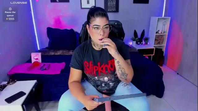 Image 2 of veronika_metalstar Stream on Chaturbate on 16 days ago