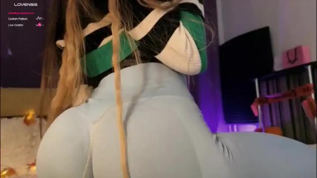 Image 8 of veronikaav Stream on Chaturbate on 1 month ago