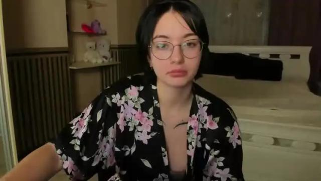 Image 3 of veronikatrap_ Stream on Chaturbate on 19 months ago
