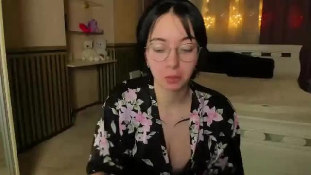 Image 4 of veronikatrap_ Stream on Chaturbate on 19 months ago
