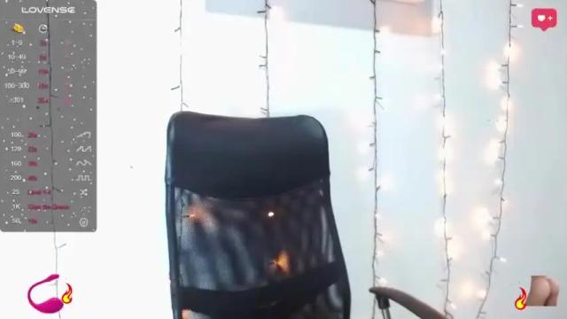 Image 6 of veroo_18 Stream on Chaturbate on 19 months ago