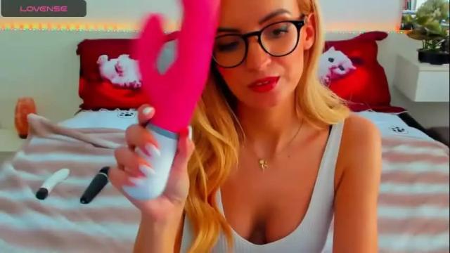 Image 12 of verrasweet4u Stream on Chaturbate on 19 days ago