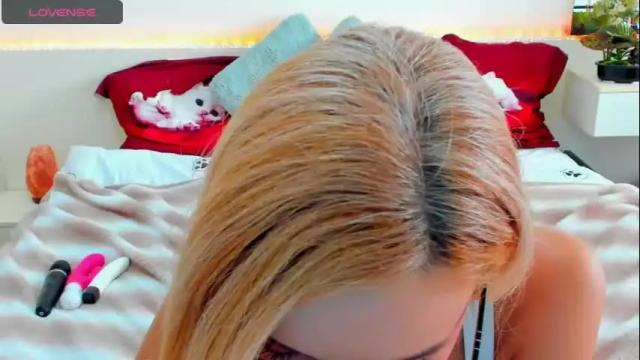 Image 4 of verrasweet4u Stream on Chaturbate on 10 days ago