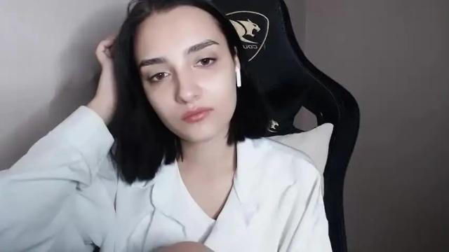 Image 10 of veryveryshygirl Stream on Chaturbate on 13 months ago
