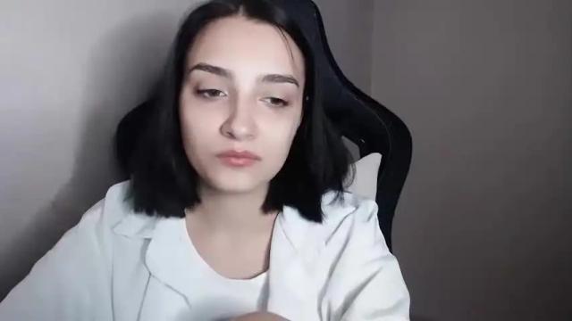 Image 4 of veryveryshygirl Stream on Chaturbate on 13 months ago