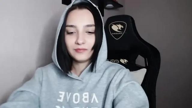 Image 2 of veryveryshygirl Stream on Chaturbate on 13 months ago