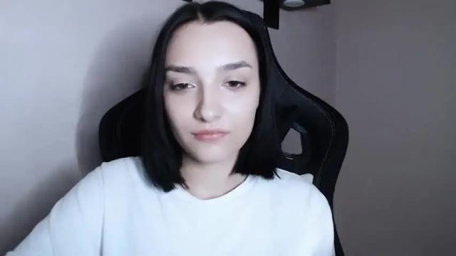 Image 6 of veryveryshygirl Stream on Chaturbate on 12 months ago