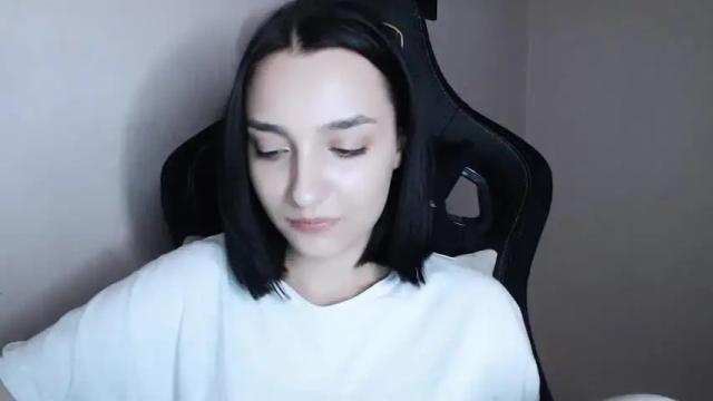 Image 7 of veryveryshygirl Stream on Chaturbate on 12 months ago