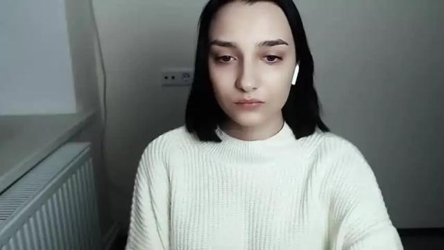 Image 4 of veryveryshygirl Stream on Chaturbate on 12 months ago