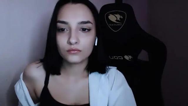 Image 4 of veryveryshygirl Stream on Chaturbate on 12 months ago