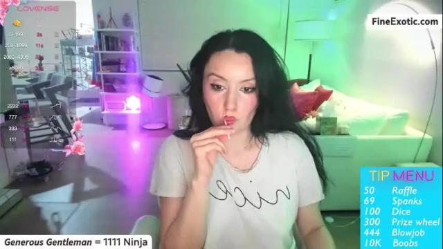Image 6 of vesafine Stream on Chaturbate on 21 days ago