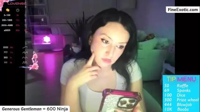 Image 12 of vesafine Stream on Chaturbate on 6 days ago
