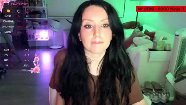 Image 4 of vesafine Stream on Chaturbate on 4 months ago