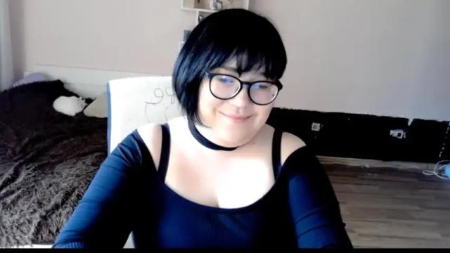 Image 3 of vi__vixen Stream on Chaturbate on 12 months ago