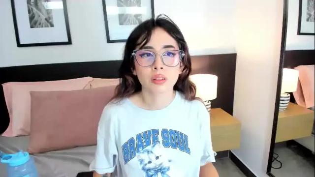 Image 10 of vi_anaya Stream on Chaturbate on 18 days ago