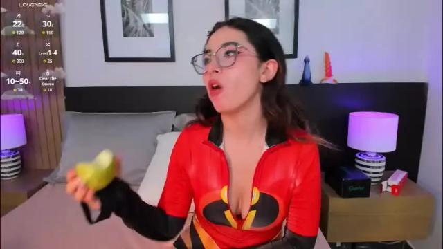 Image 10 of vi_anaya Stream on Chaturbate on 11 days ago