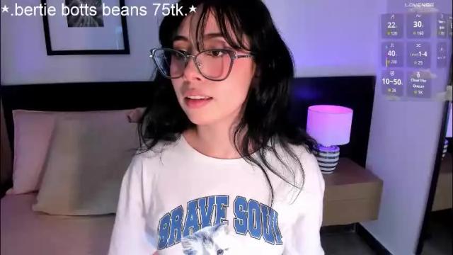 Image 3 of vi_anaya Stream on Chaturbate on 1 month ago