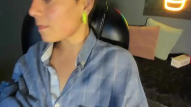 Image 3 of vi_campbell Stream on Chaturbate on 15 months ago