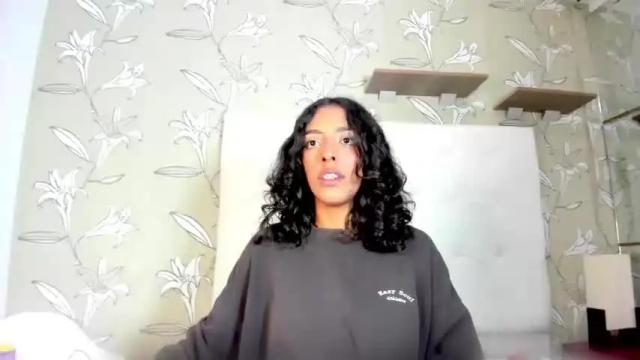 Image 7 of vianka_miller Stream on Chaturbate on 20 months ago