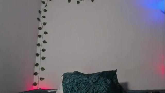 Image 3 of vianka_millerxxx Stream on Chaturbate on 2 months ago