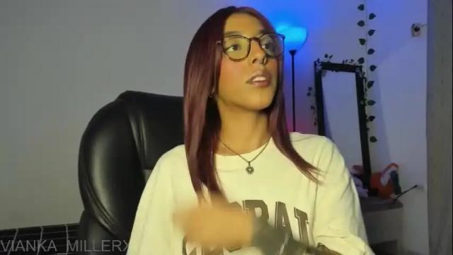 Image 3 of vianka_millerxxx Stream on Chaturbate on 16 days ago