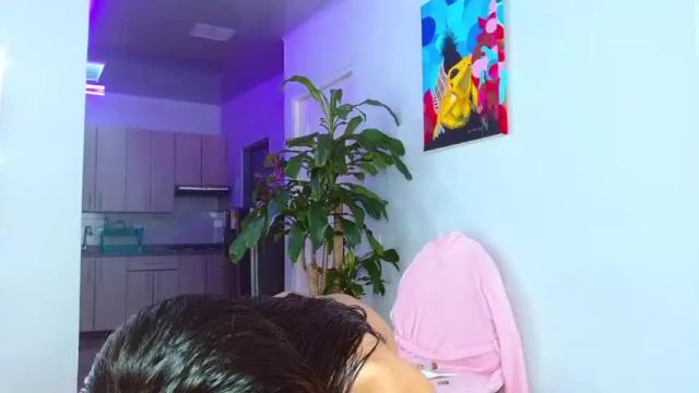 Image 4 of viannca__ Stream on Chaturbate on 13 months ago