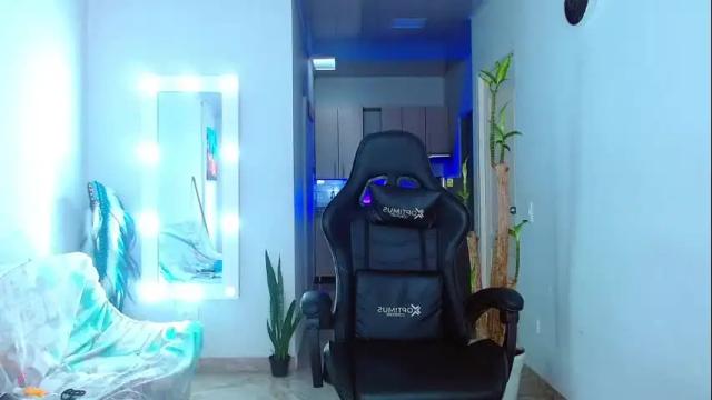 Image 3 of viannca__ Stream on Chaturbate on 1 month ago