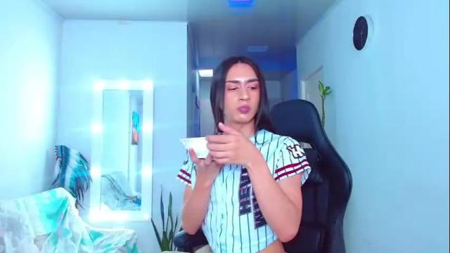 Image 2 of viannca__ Stream on Chaturbate on 1 month ago