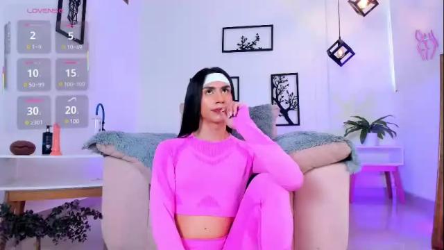 Image 6 of viannca__ Stream on Chaturbate on 14 days ago