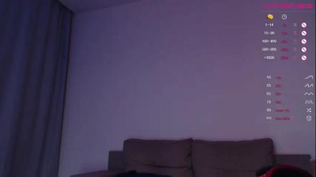 Image 3 of viarikalambert Stream on Chaturbate on 25 days ago