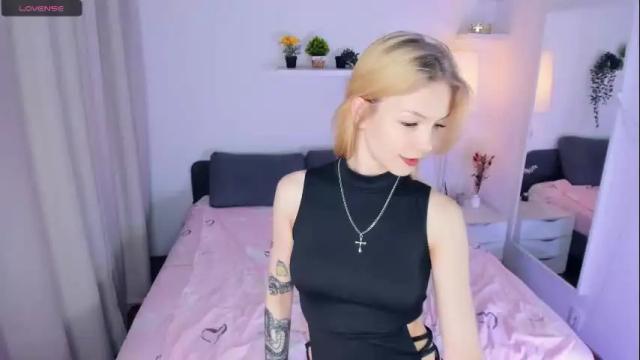 Image 7 of vibes_of_joy Stream on Chaturbate on 9 days ago