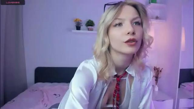 Image 6 of vibes_of_joy Stream on Chaturbate on 5 months ago