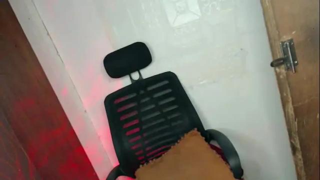 Image 10 of vibewithmia69 Stream on Chaturbate on 11 days ago