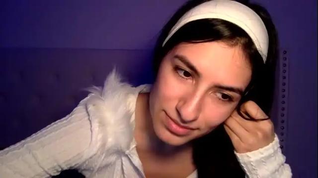 Image 2 of vibingwithchloe Stream on Chaturbate on 8 months ago