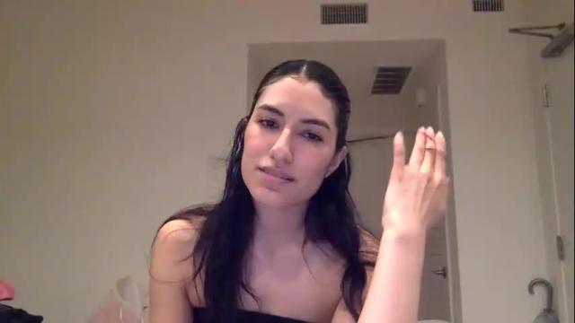 Image 8 of vibingwithchloe Stream on Chaturbate on 7 months ago